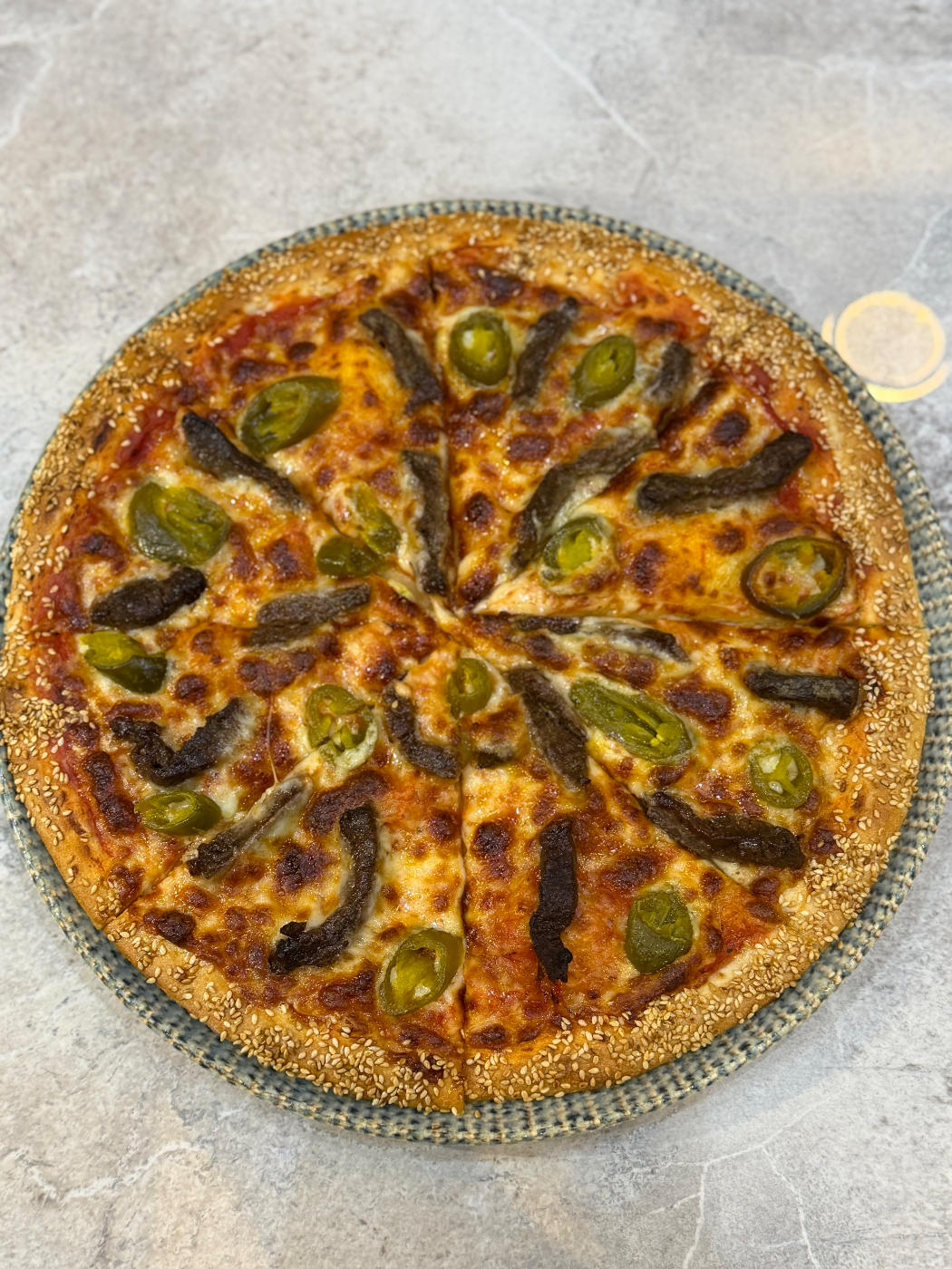 Makarona spesiyel pizza